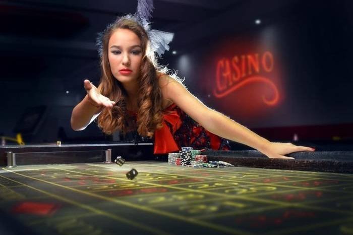 q777 တိုက်ရိုက်ကာစီနို Real Dealer Live Baccarat Roulette HD Streaming မြန်မာ