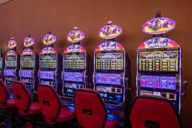 q777 Live Casino Evolution Gaming SA Gaming Professional Dealer Studio မြန်မာကစားသမား